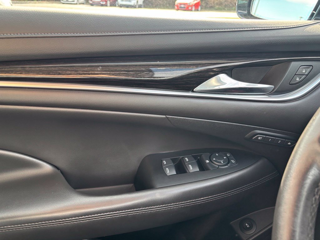 Used 2017 Buick LaCrosse Essence FWD image 24