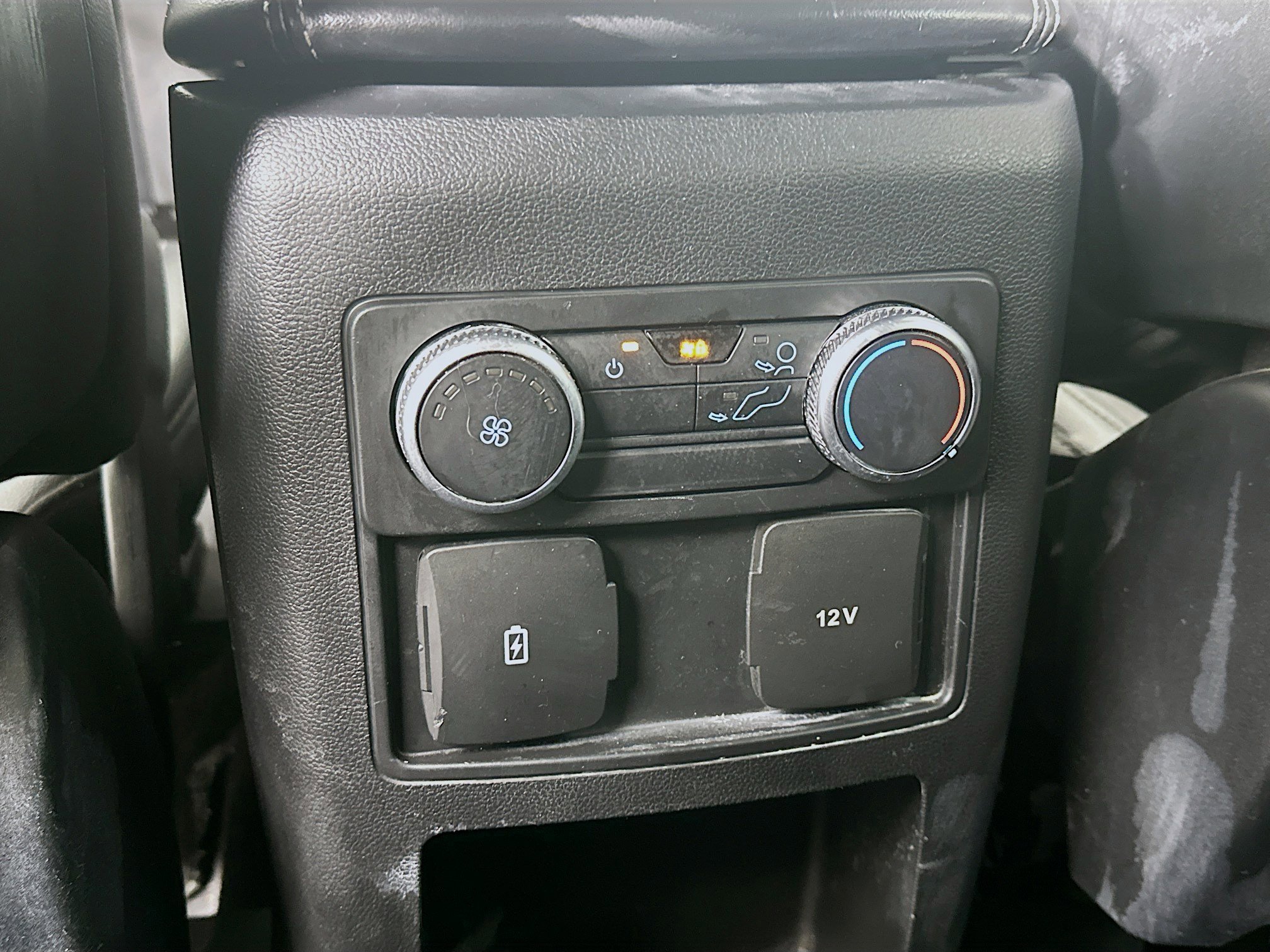 Used 2020 Ford Explorer XLT w/ Equipment Group 202A RWD image 26