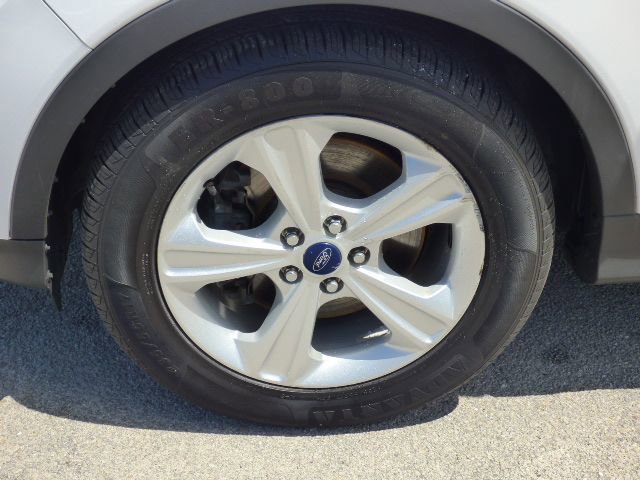 Used 2015 Ford Escape SE w/ Equipment Group 201A FWD image 9