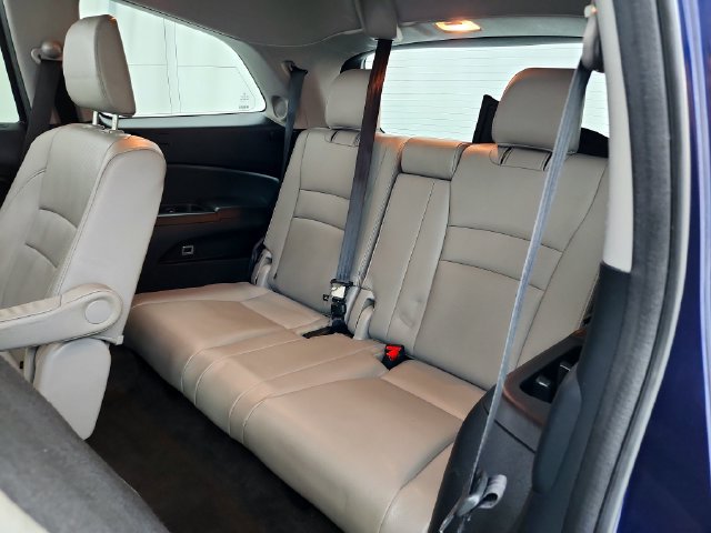 Used 2017 Honda Pilot Elite image 31