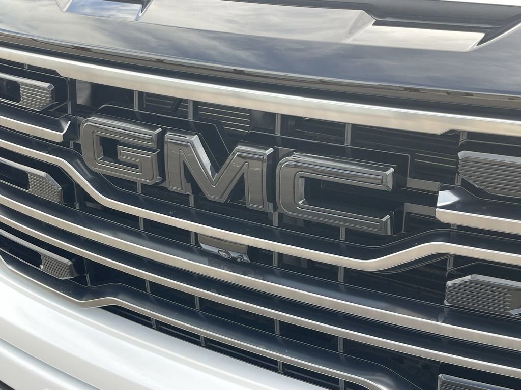 Used 2025 GMC Sierra 1500 AT4 image 31