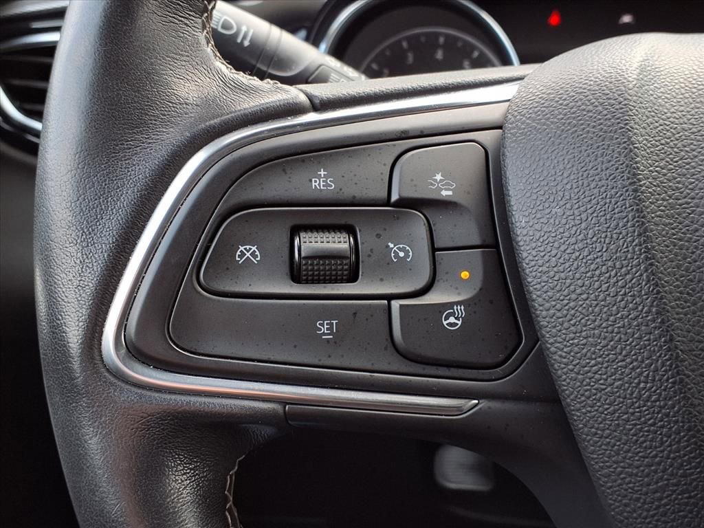 Certified 2020 Buick Encore GX Essence image 12