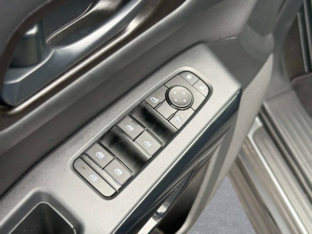 Used 2024 Nissan Pathfinder SV FWD image 20