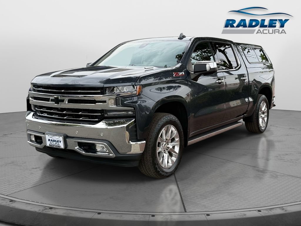 Used 2020 Chevrolet Silverado 1500 LTZ w/ LTZ Premium Package AWD/4WD image 3