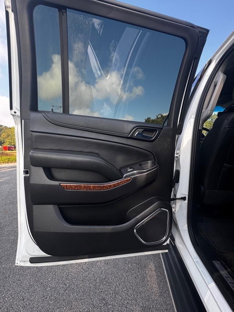 Used 2017 Chevrolet Suburban Premier AWD/4WD image 12