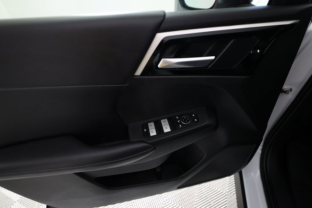 Used 2023 Mitsubishi Outlander SE image 19