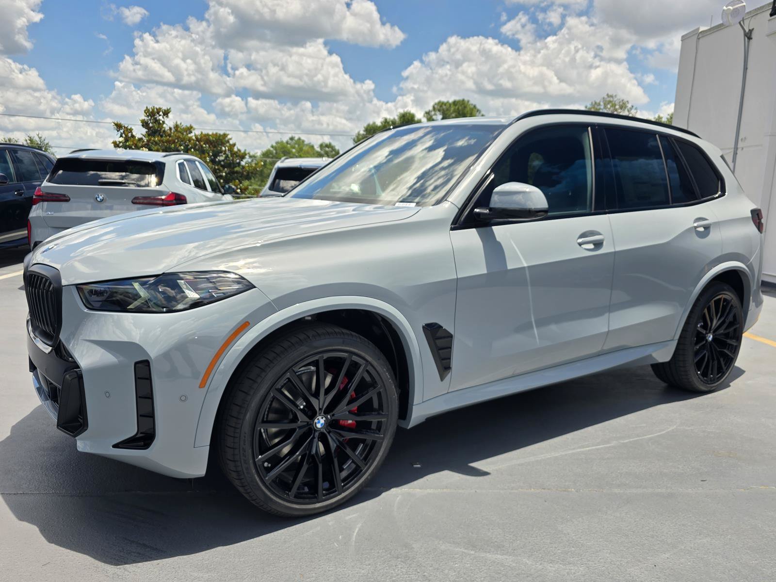 New 2026 BMW X5 sDrive40i w/ M Sport Package RWD image 7