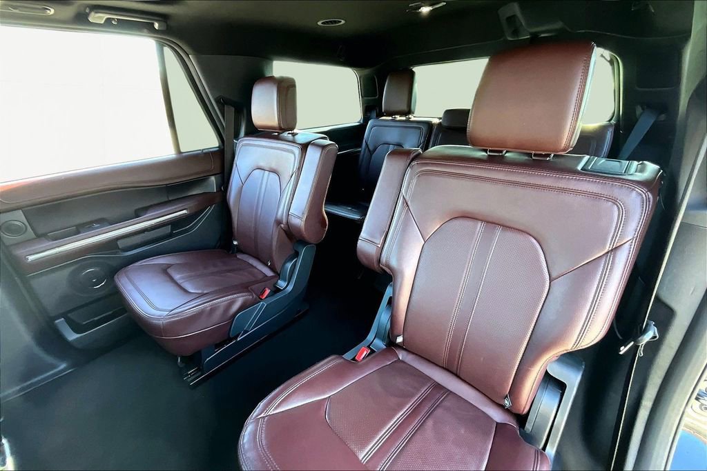 Used 2024 Ford Expedition Limited image 16