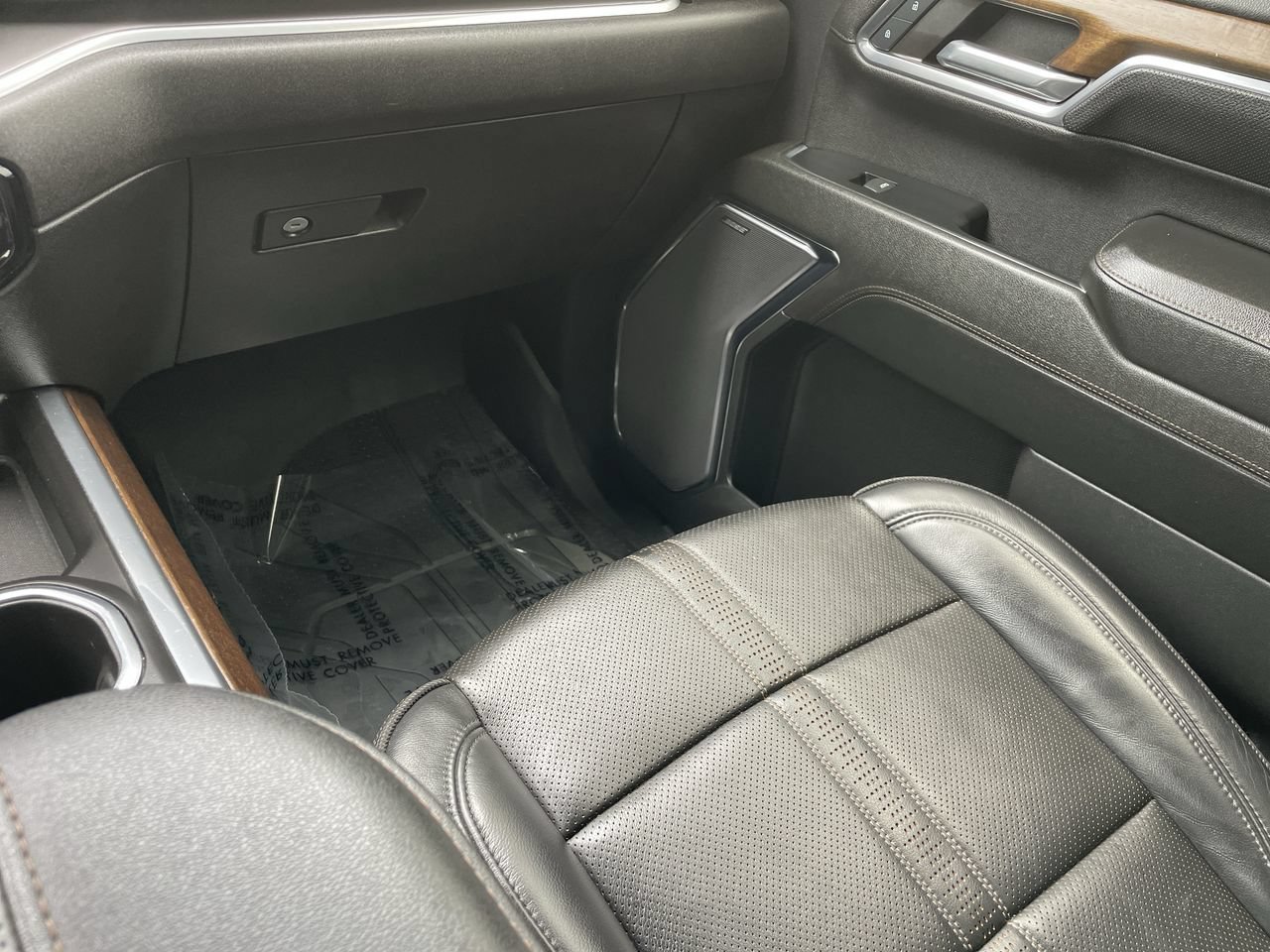 Used 2024 Chevrolet Silverado 2500 High Country w/ High Country Premium Package AWD/4WD image 15