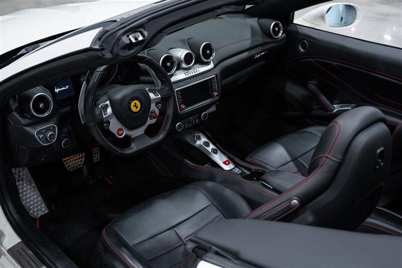Used 2016 Ferrari California T RWD image 48
