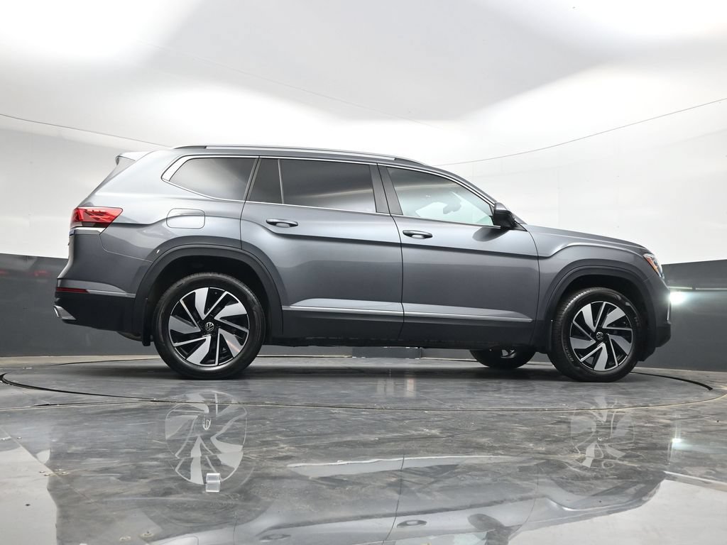 Used 2024 Volkswagen Atlas SEL AWD/4WD image 35