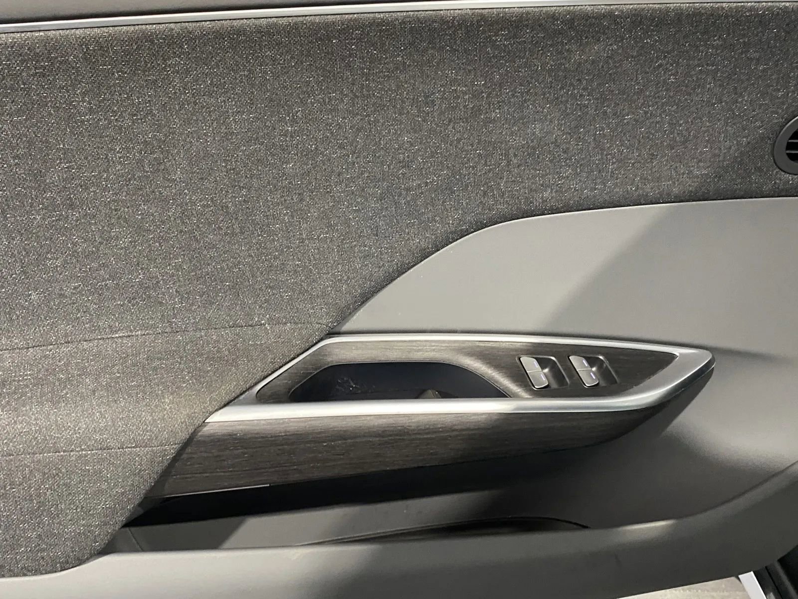 Used 2024 Lucid Air Touring image 12