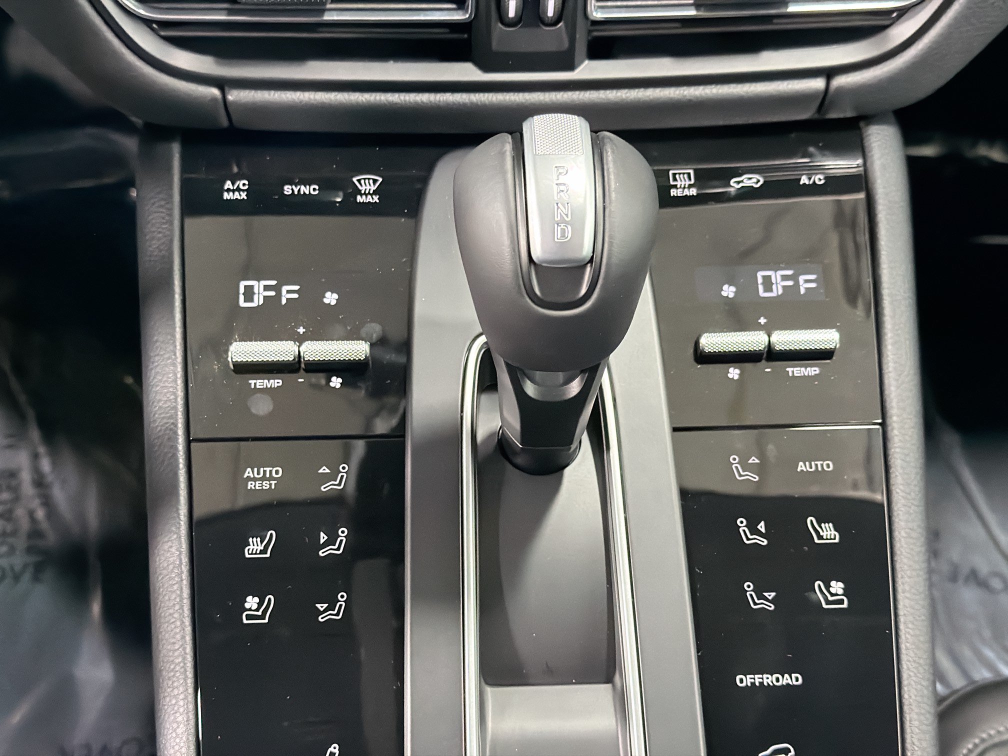 Certified 2026 Porsche Macan S AWD/4WD image 34