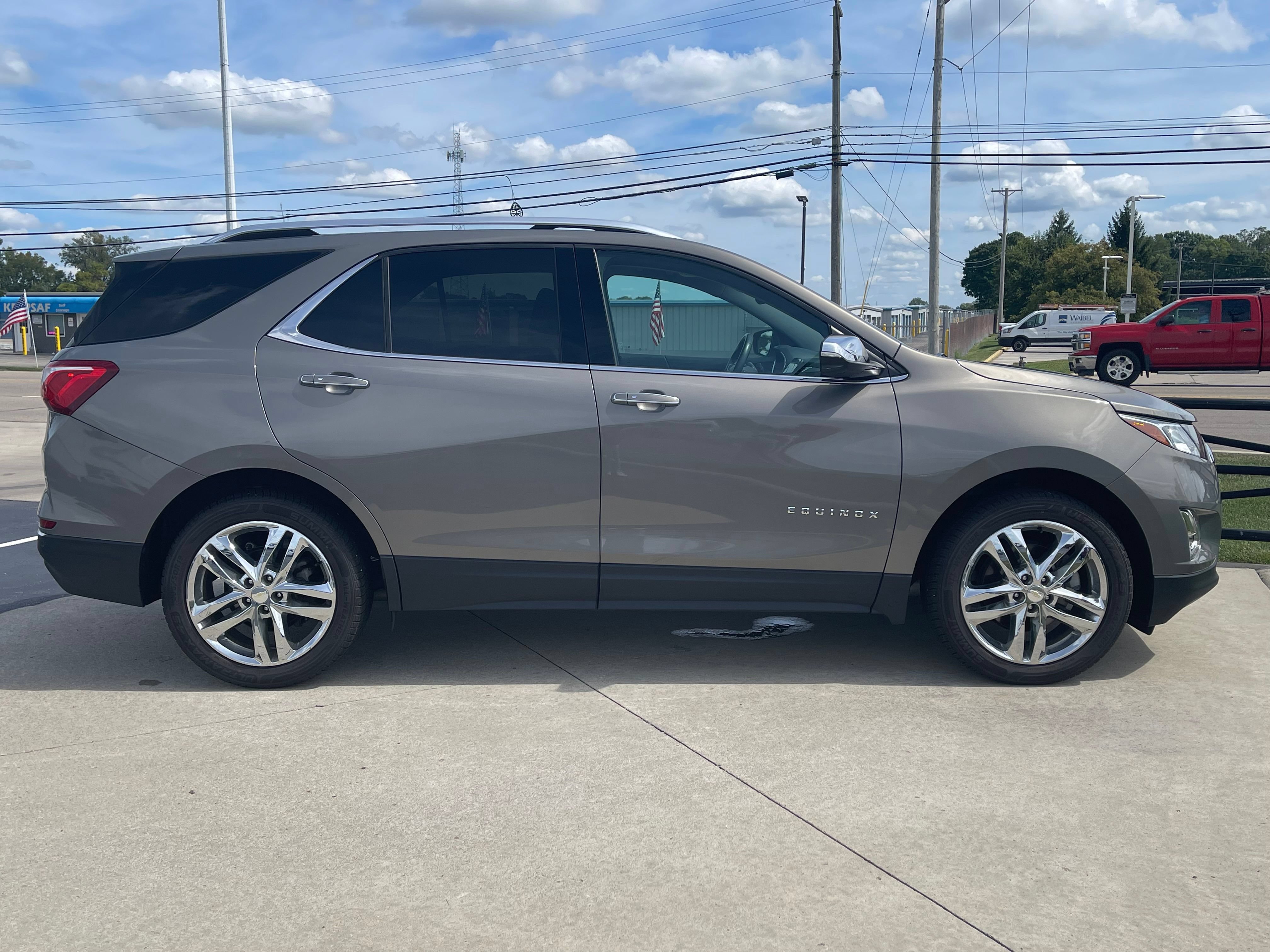 Used 2018 Chevrolet Equinox Premier FWD image 8