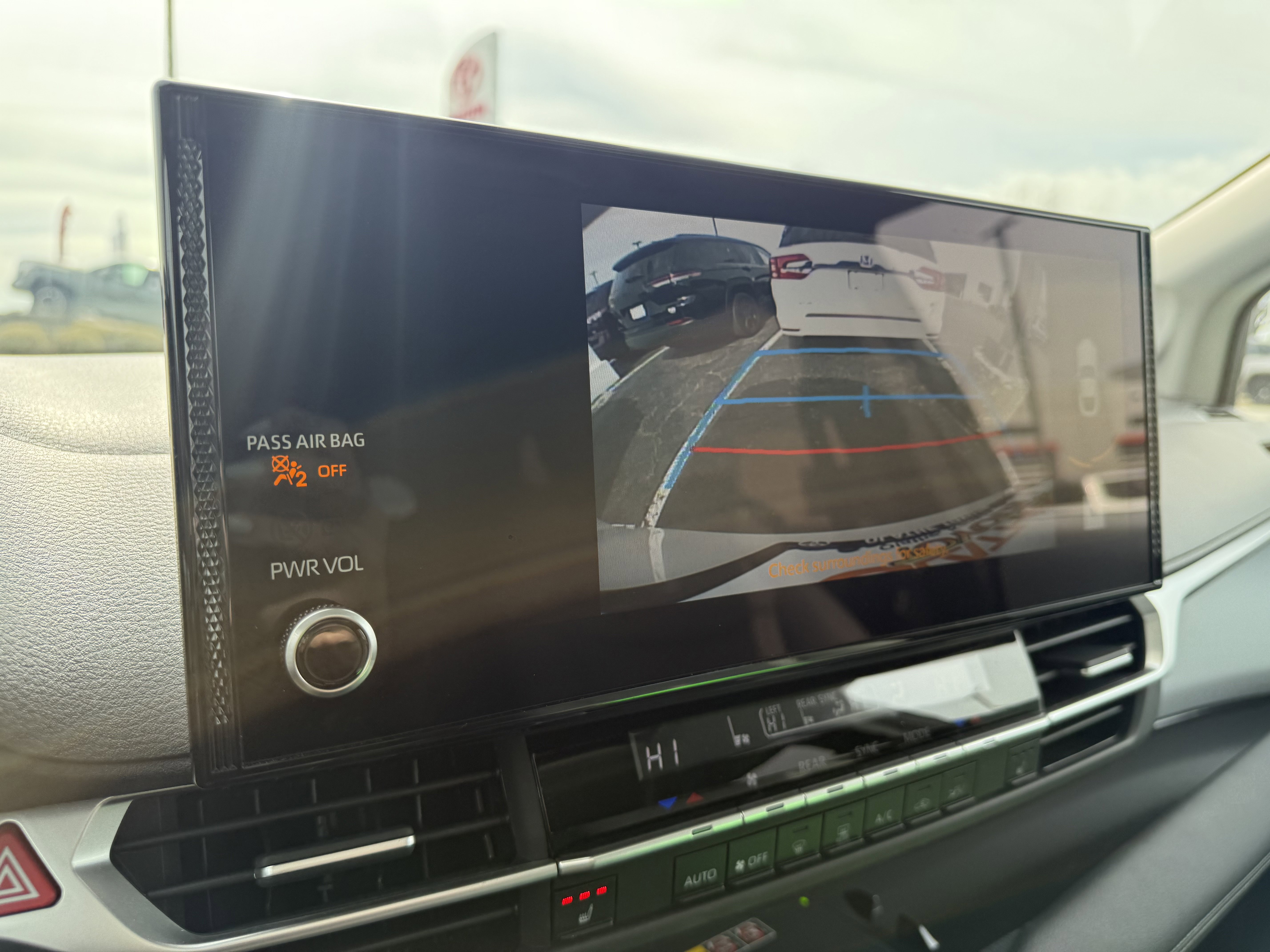 Certified 2025 Toyota Sienna XLE w/ XLE Plus Package image 12