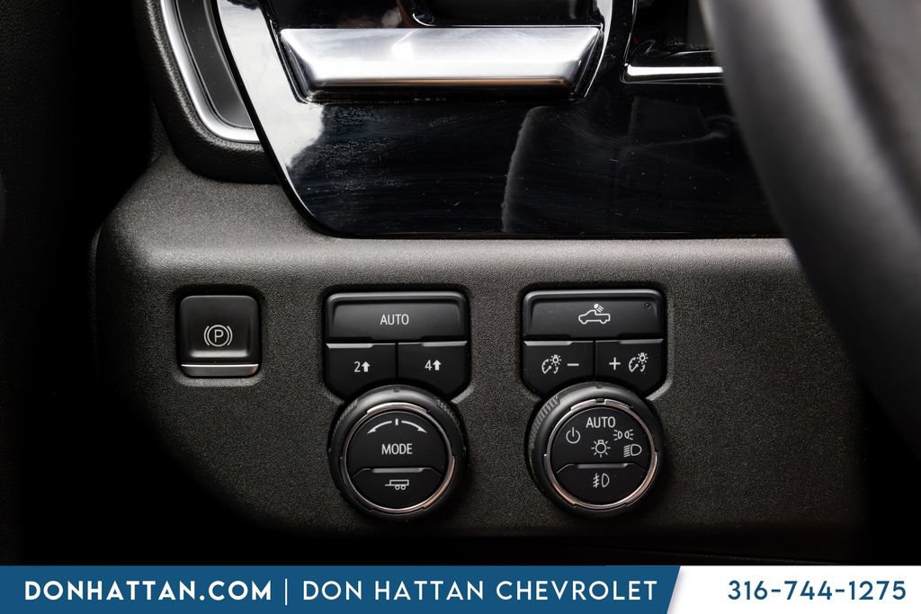 Used 2022 Chevrolet Silverado 1500 RST w/ Convenience Package II AWD/4WD image 10