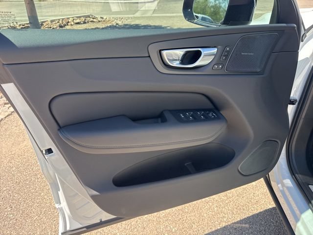 New 2026 Volvo XC60 B5 Plus w/ Climate Package AWD/4WD image 12