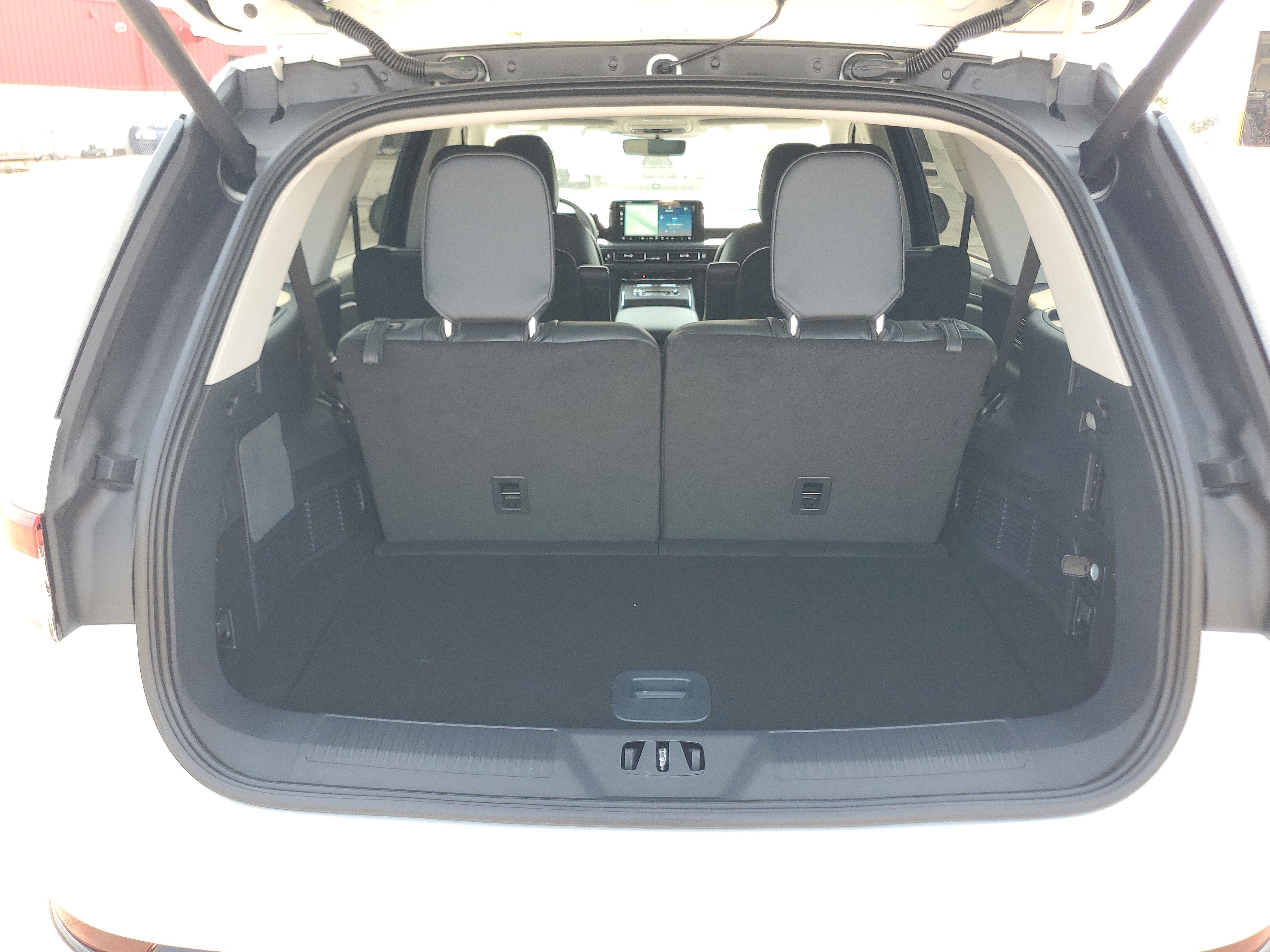 New 2026 Lincoln Aviator Reserve w/ Jet Appearance Package AWD/4WD image 29