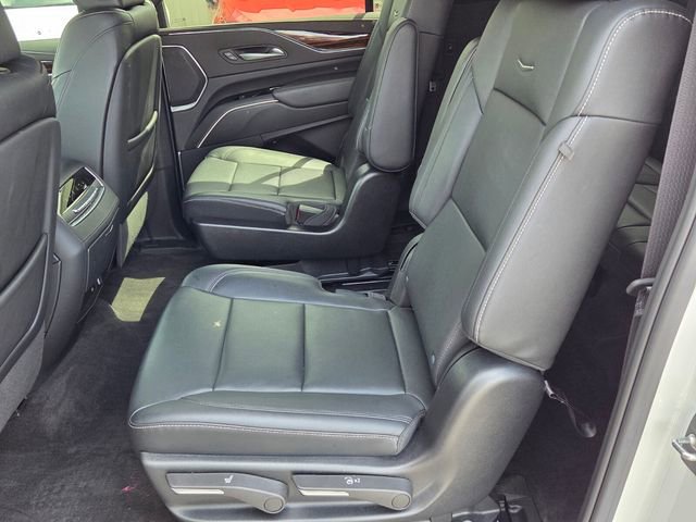 Used 2022 Cadillac Escalade ESV Luxury RWD image 5