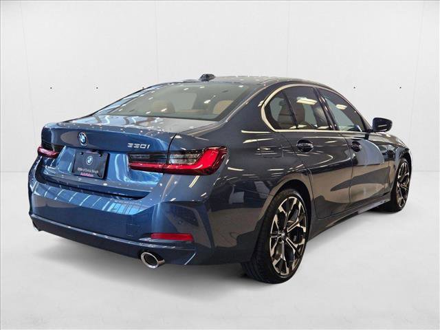 Used 2025 BMW 330i Sedan w/ M Sport Package image 2