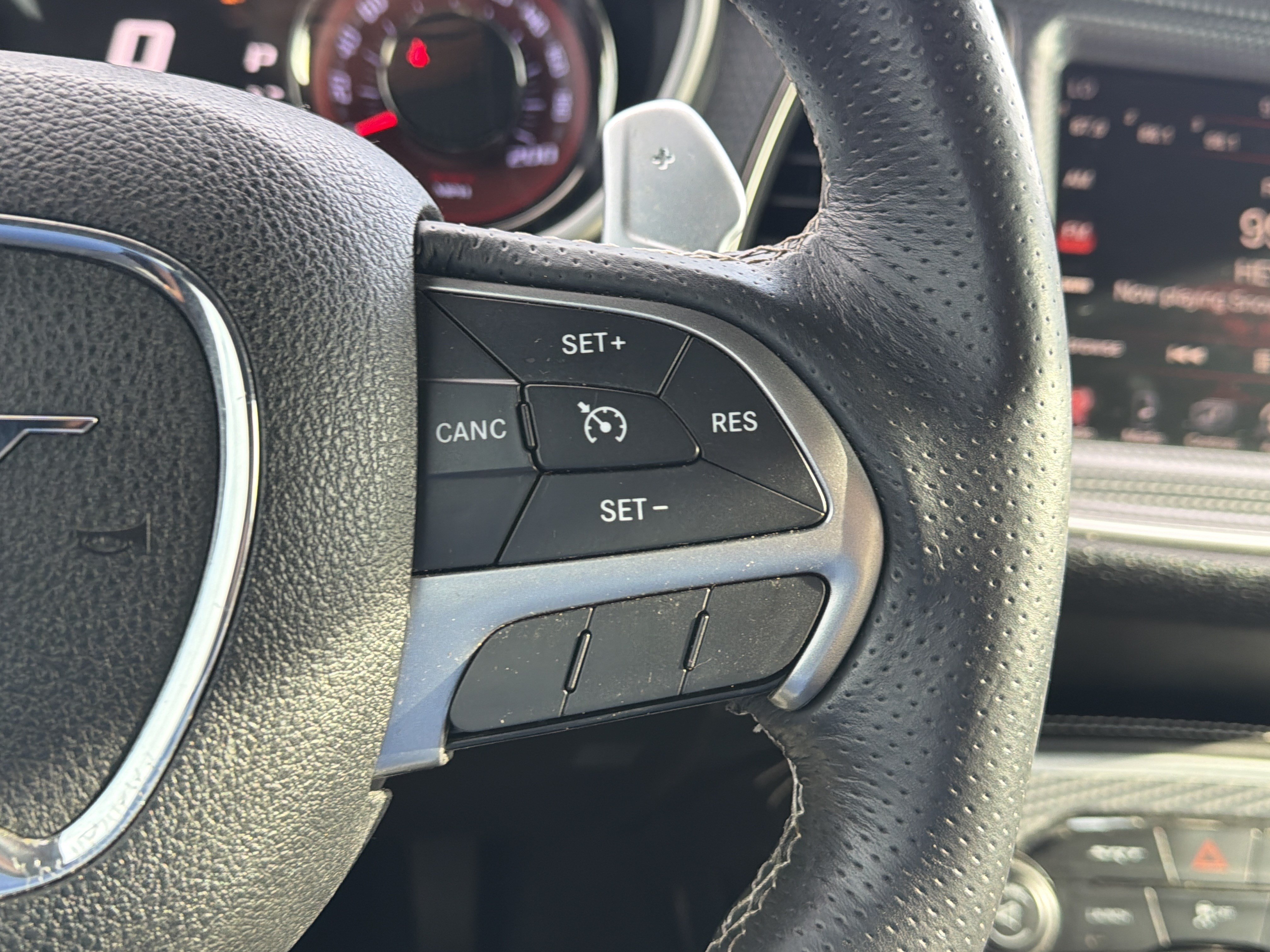 Used 2015 Dodge Challenger SRT Hellcat RWD image 13
