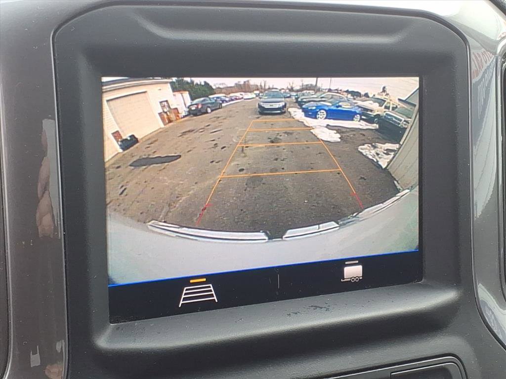 Used 2021 GMC Sierra 1500 Base w/ Sierra Value Package image 9