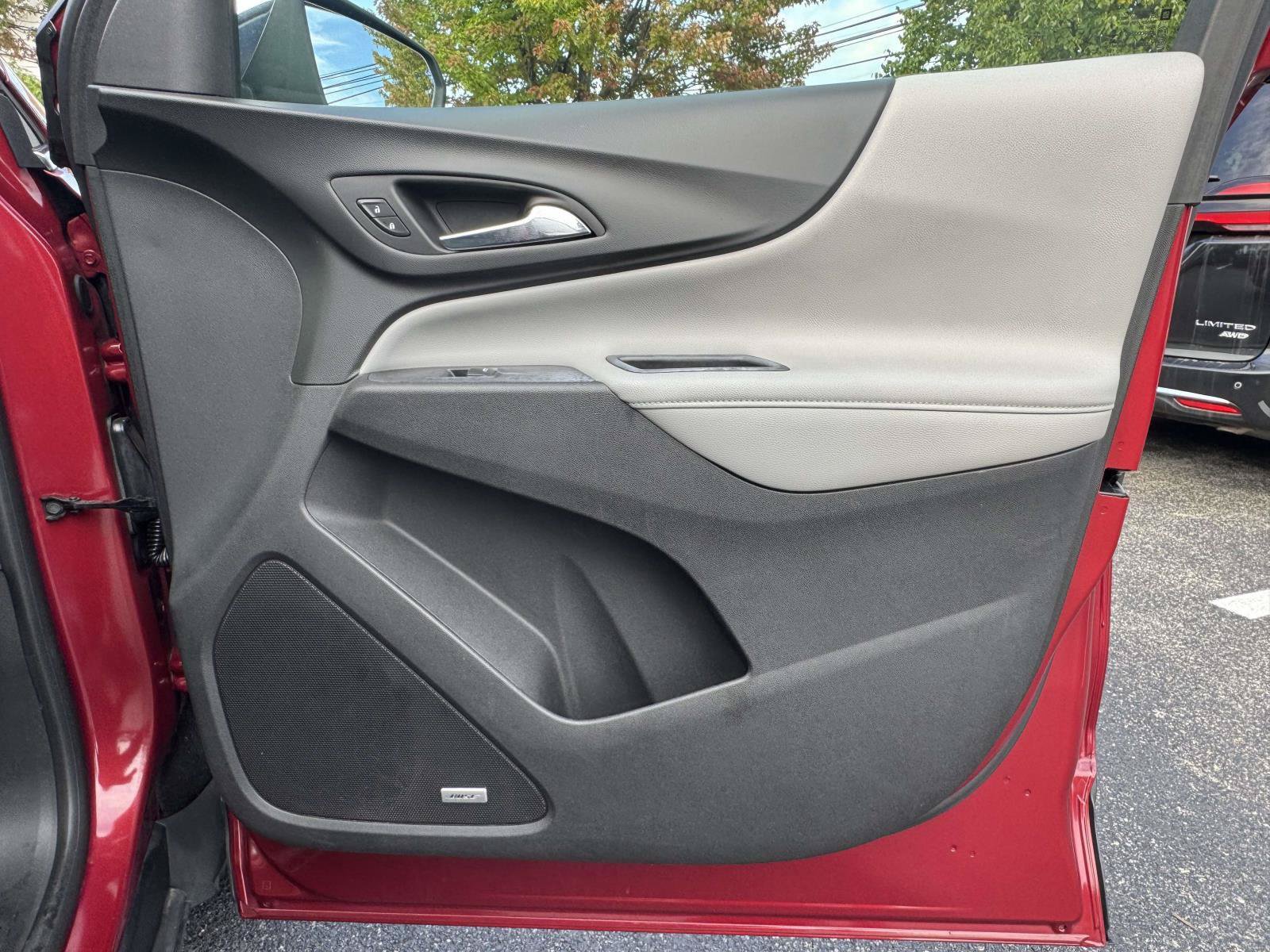 Used 2019 Chevrolet Equinox Premier AWD/4WD image 8