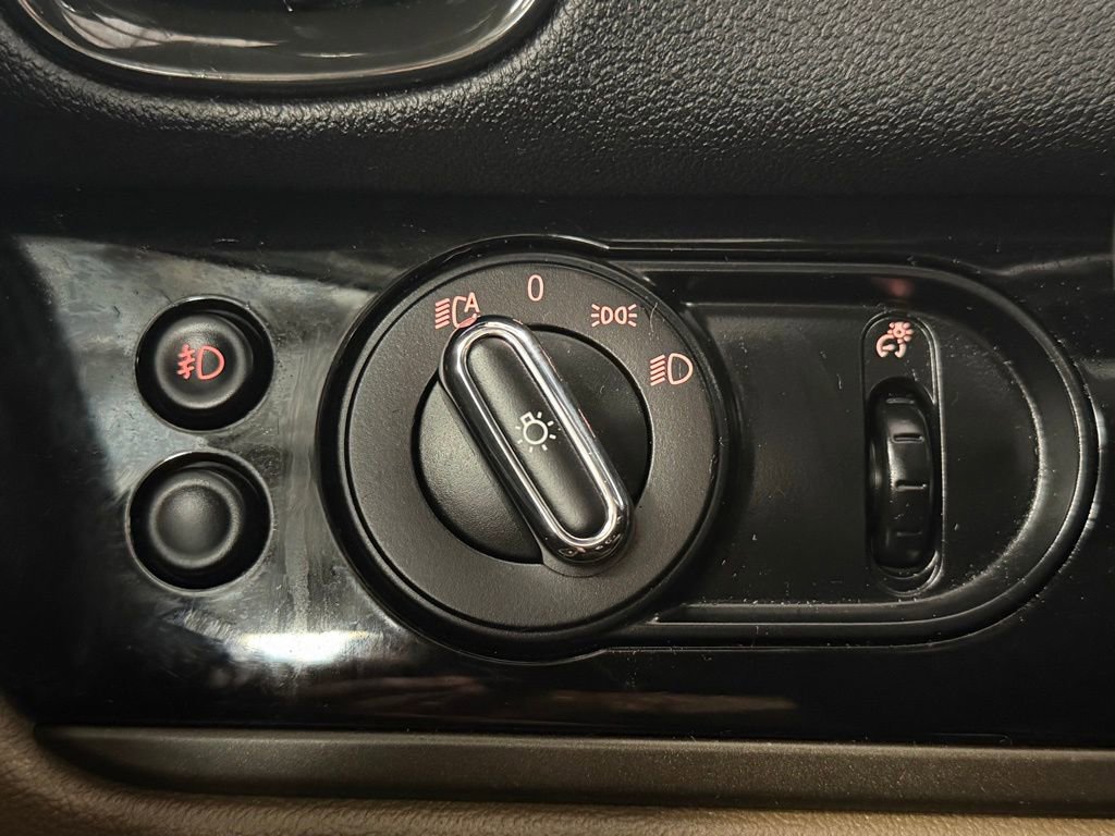 Used 2019 MINI Cooper Countryman S w/ Signature Upholstery Package image 16