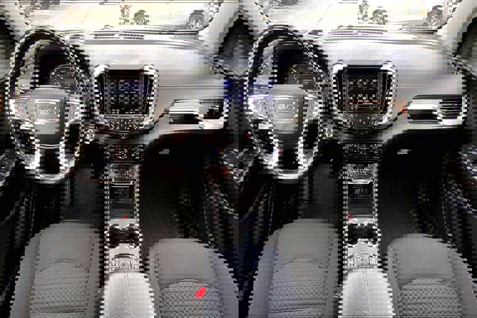 Used 2020 GMC Terrain SLE w/ Driver Convenience Package image 14