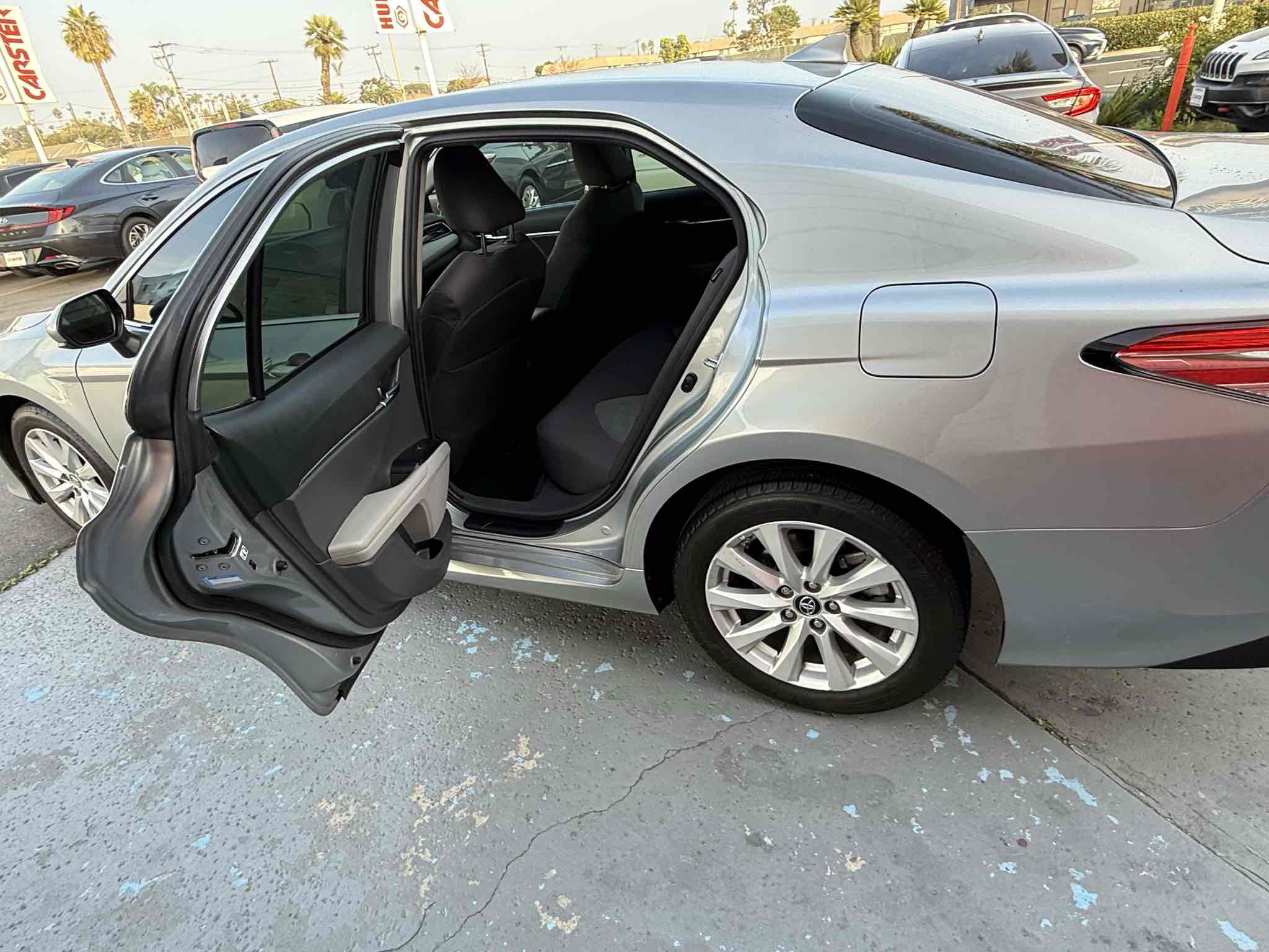 Used 2019 Toyota Camry LE image 71