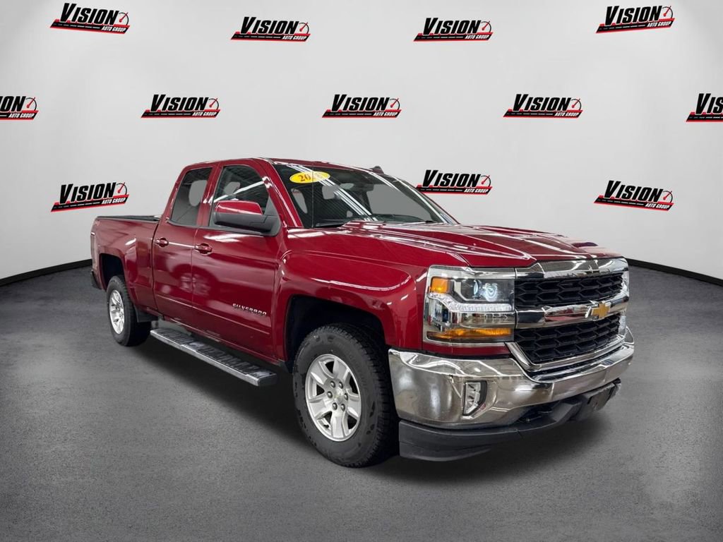 Used 2018 Chevrolet Silverado 1500 LT w/ All Star Edition image 3