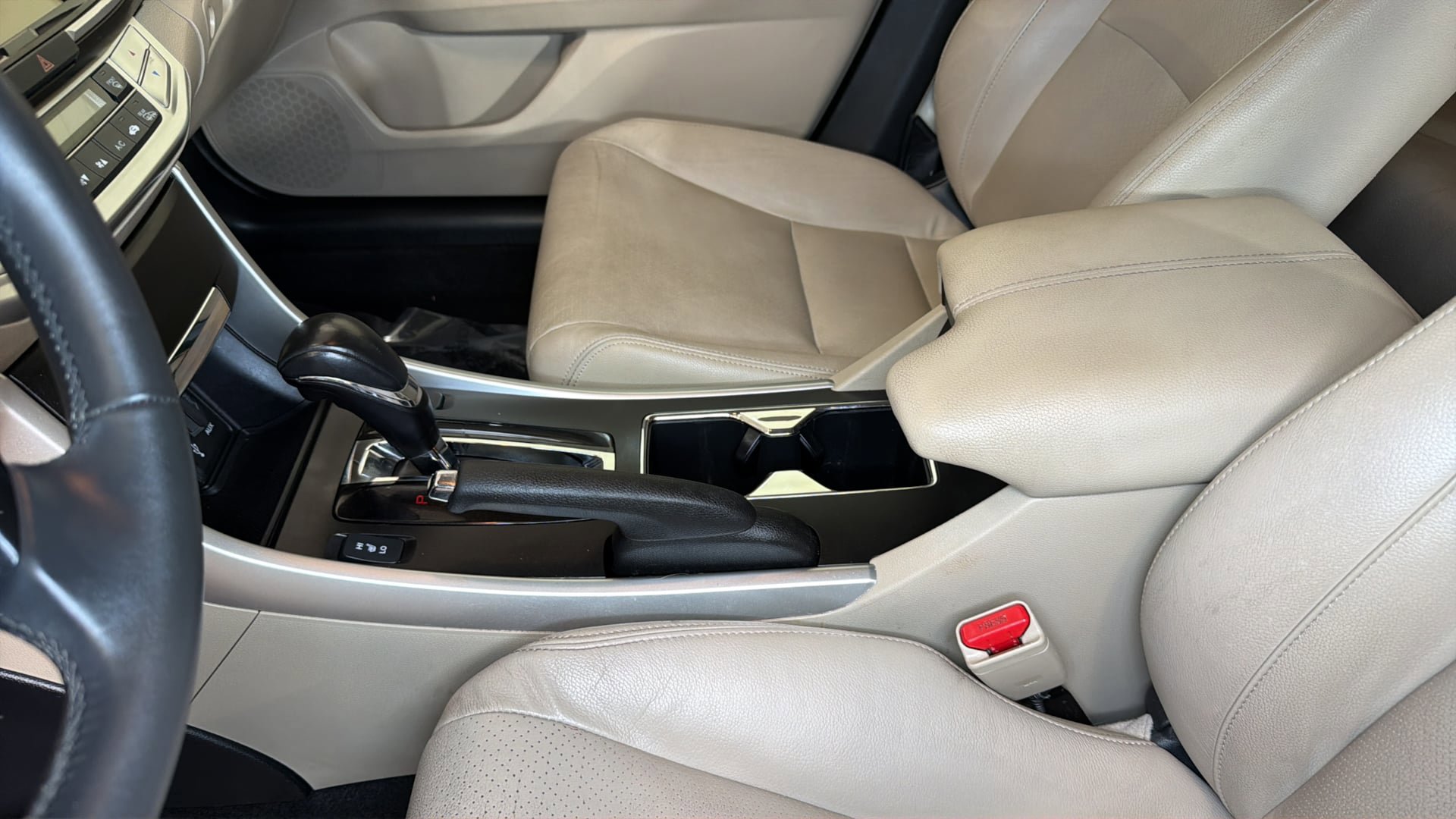 Used 2015 Honda Accord EX-L image 26