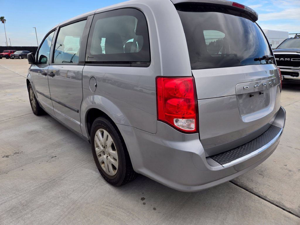 Used 2016 Dodge Grand Caravan American Value Package FWD image 3