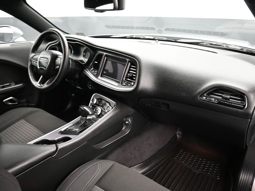 Used 2018 Dodge Challenger SXT w/ Super Sport Group (SS/T) image 39
