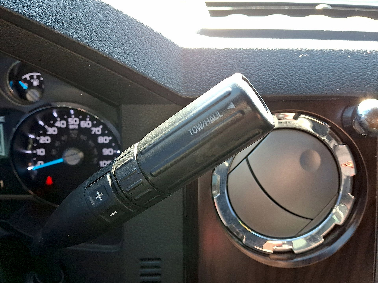 Used 2012 Ford F350 Lariat w/ Chrome Pkg AWD/4WD image 12