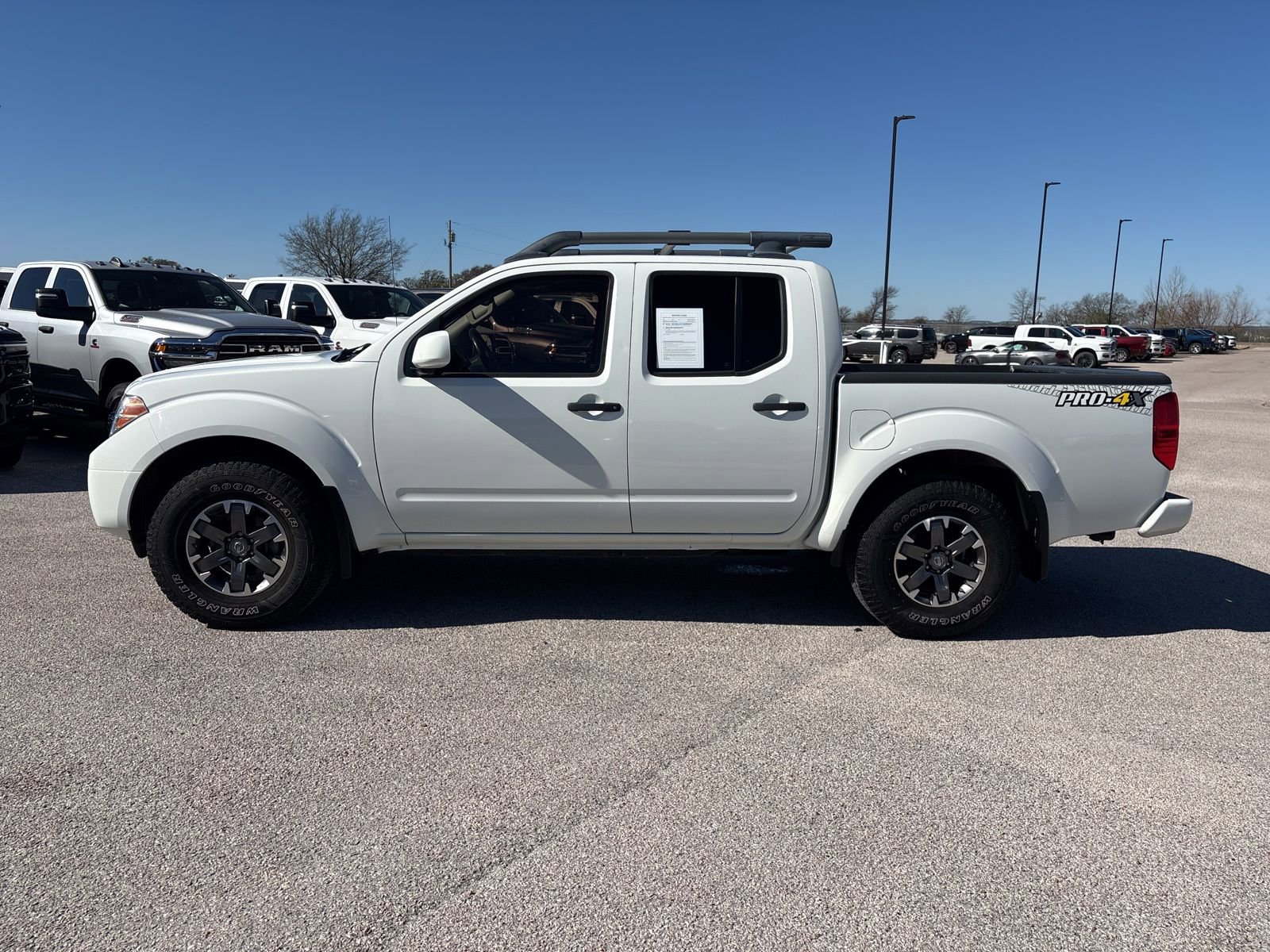 Used 2019 Nissan Frontier PRO-4X w/ Pro-4x Luxury Package image 2