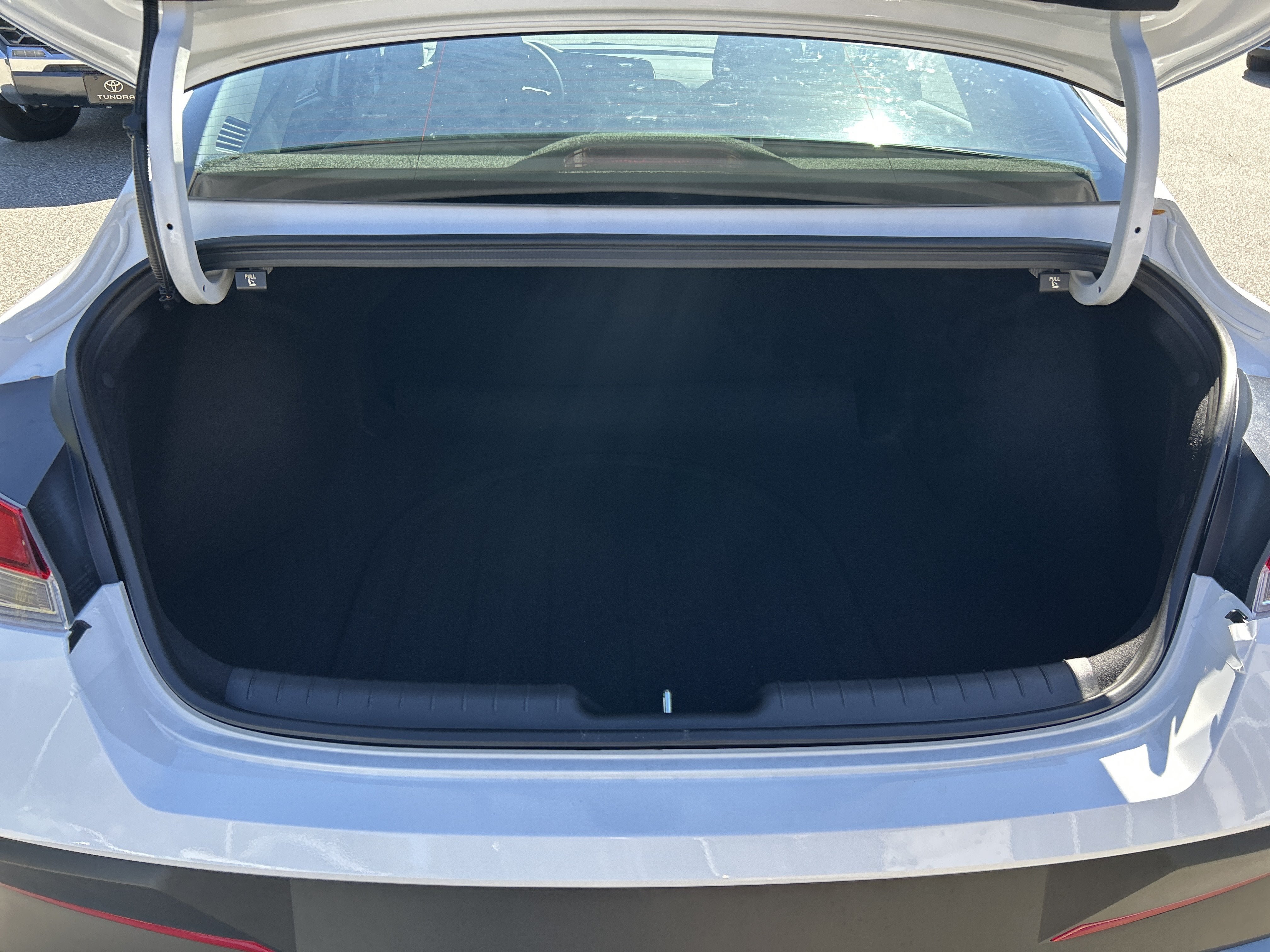 New 2026 Hyundai Elantra SE FWD image 16