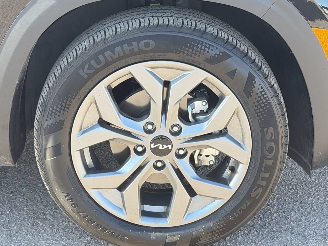 Certified 2026 Kia Seltos LX FWD image 9