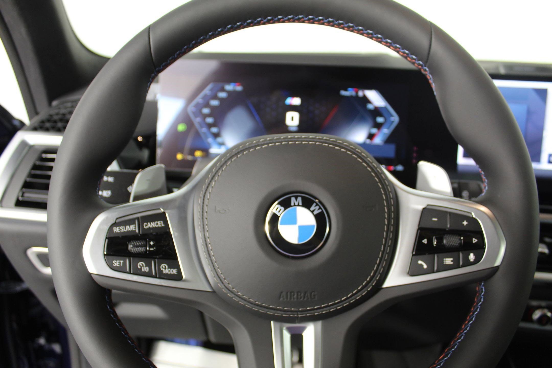 New 2026 BMW X7 M60i image 14