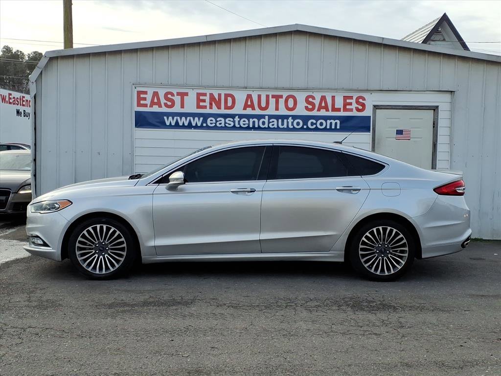 Used 2017 Ford Fusion Titanium image 2