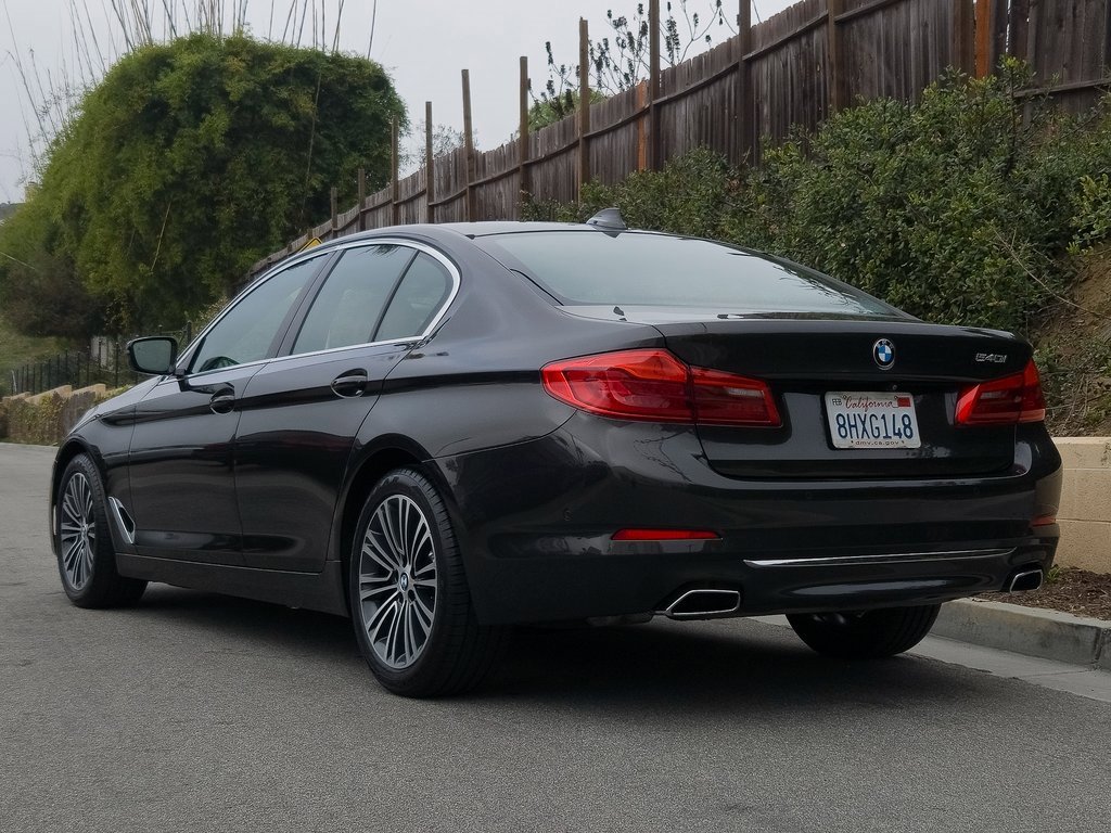 Used 2019 BMW 540i w/ Convenience Package image 29