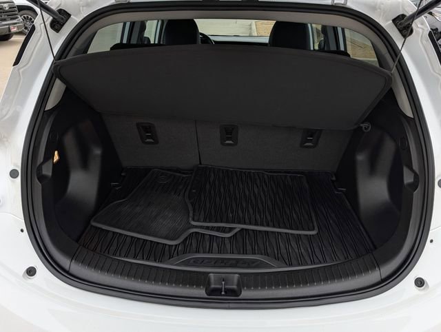 Used 2023 Chevrolet Bolt LT w/ Infotainment Package image 27