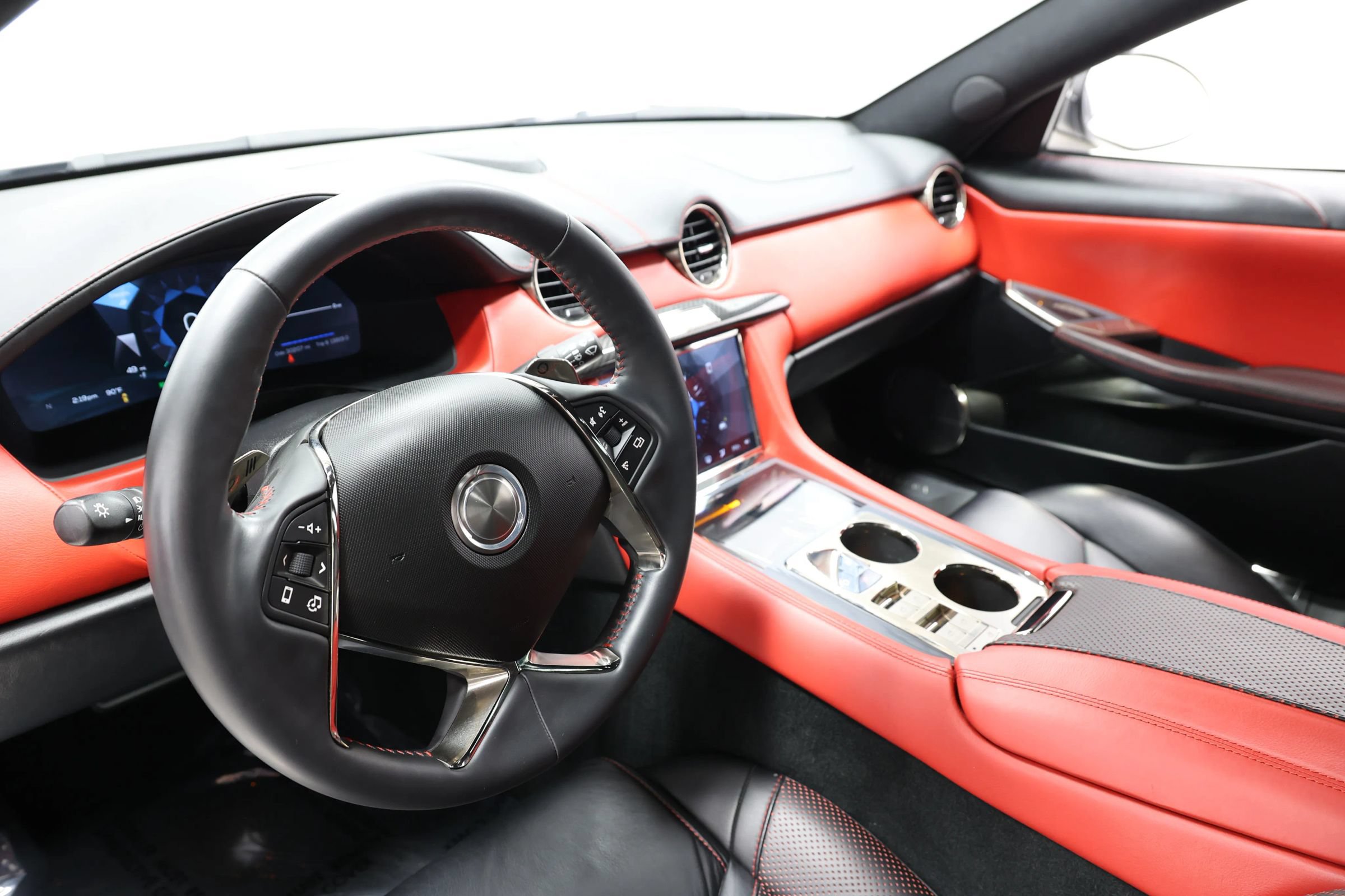 Used 2019 Karma Revero RWD image 2