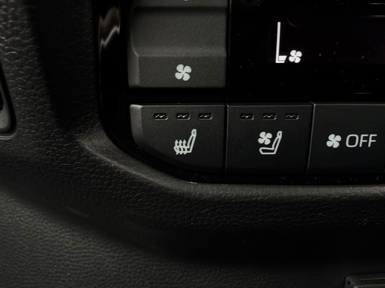 New 2026 Toyota Sequoia Platinum AWD/4WD image 18