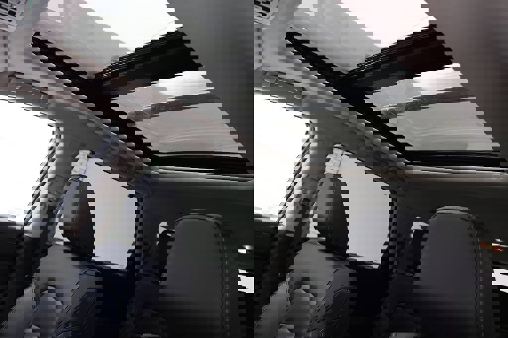 Used 2024 Nissan Pathfinder SL w/ SL Premium Package image 19