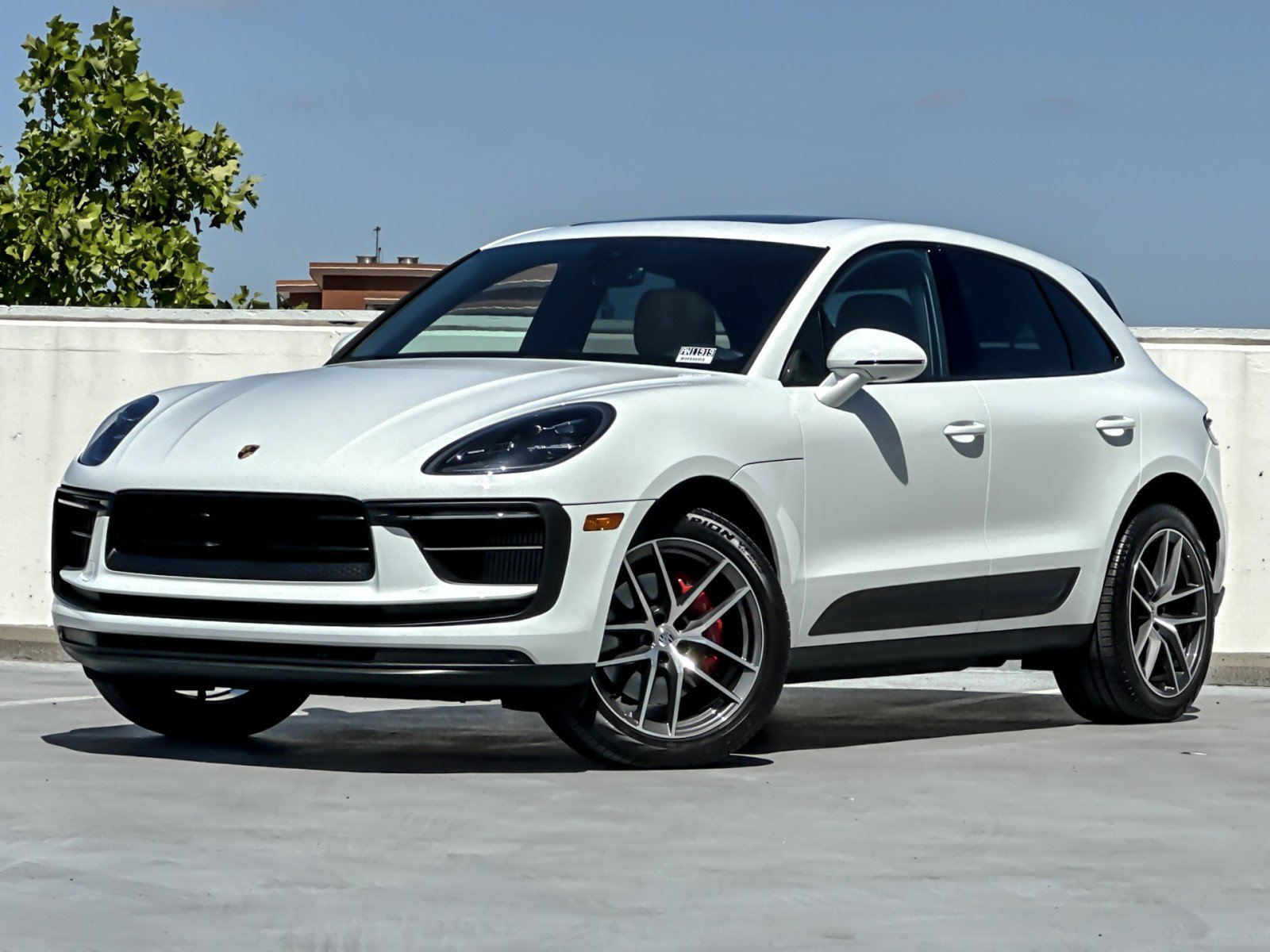 Used 2023 Porsche Macan S AWD/4WD image 1