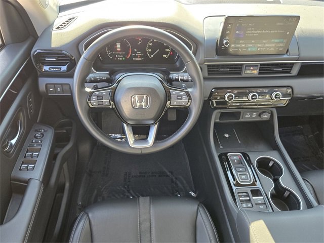 Used 2023 Honda Pilot Touring image 13