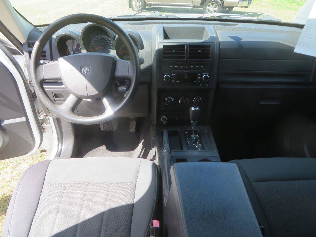 Used 2011 Dodge Nitro Heat w/ Popular Equipment Group RWD image 12