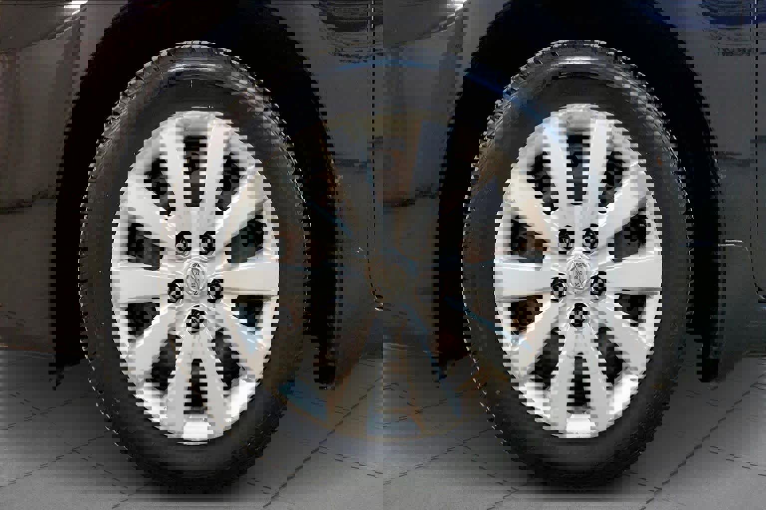 Used 2017 Nissan Sentra S image 11