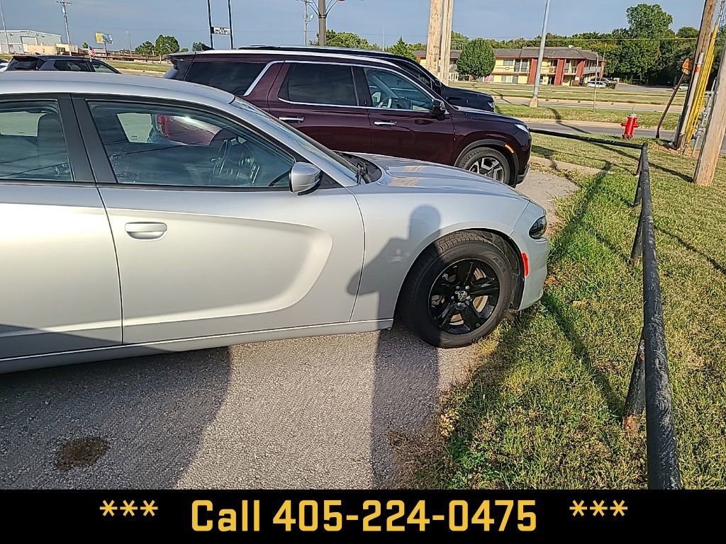 Used 2022 Dodge Charger SXT image 12